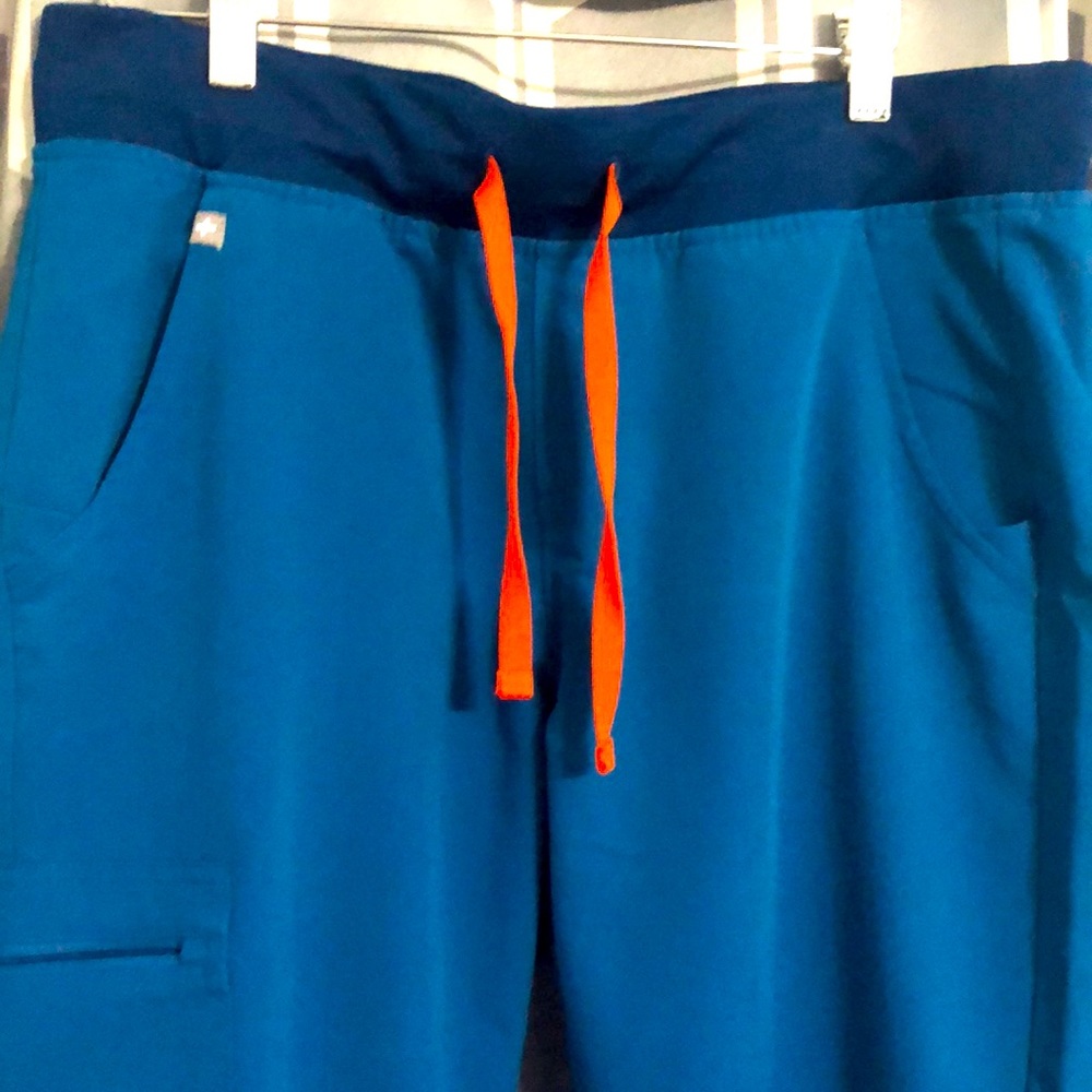 Figs joggers, good condition. Only worn a handful of times. Discontinued color.